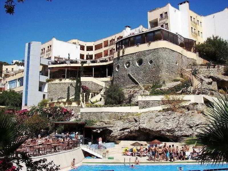 Crystal Hotel Bodrum Gumusluk 4*,